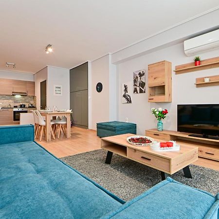 Modern Flat In The Heart Of Port Of Piraeus Apartment Exterior photo