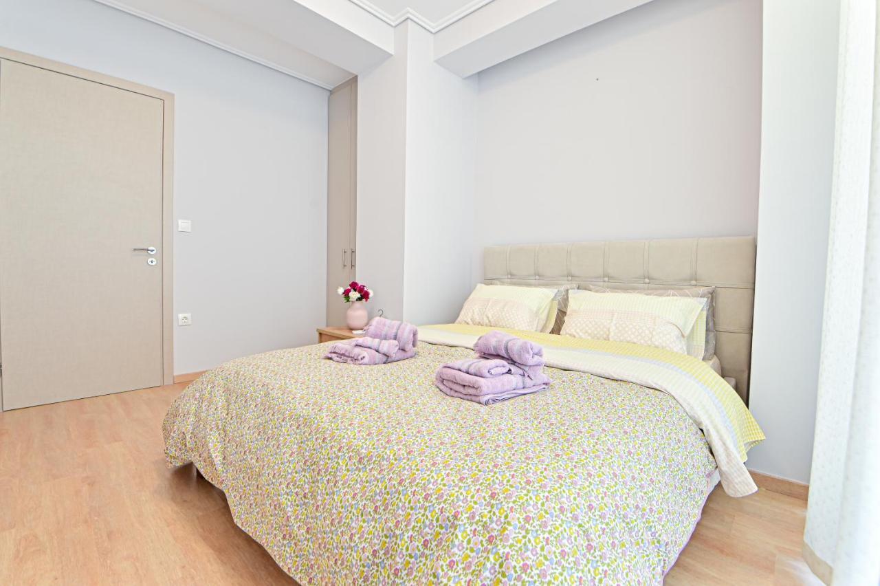 Modern Flat In The Heart Of Port Of Piraeus Apartment Exterior photo