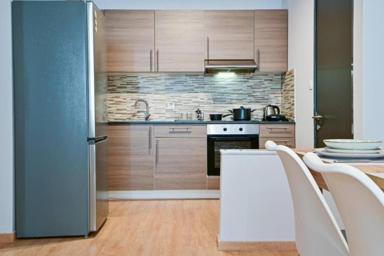 Modern Flat In The Heart Of Port Of Piraeus Apartment Exterior photo